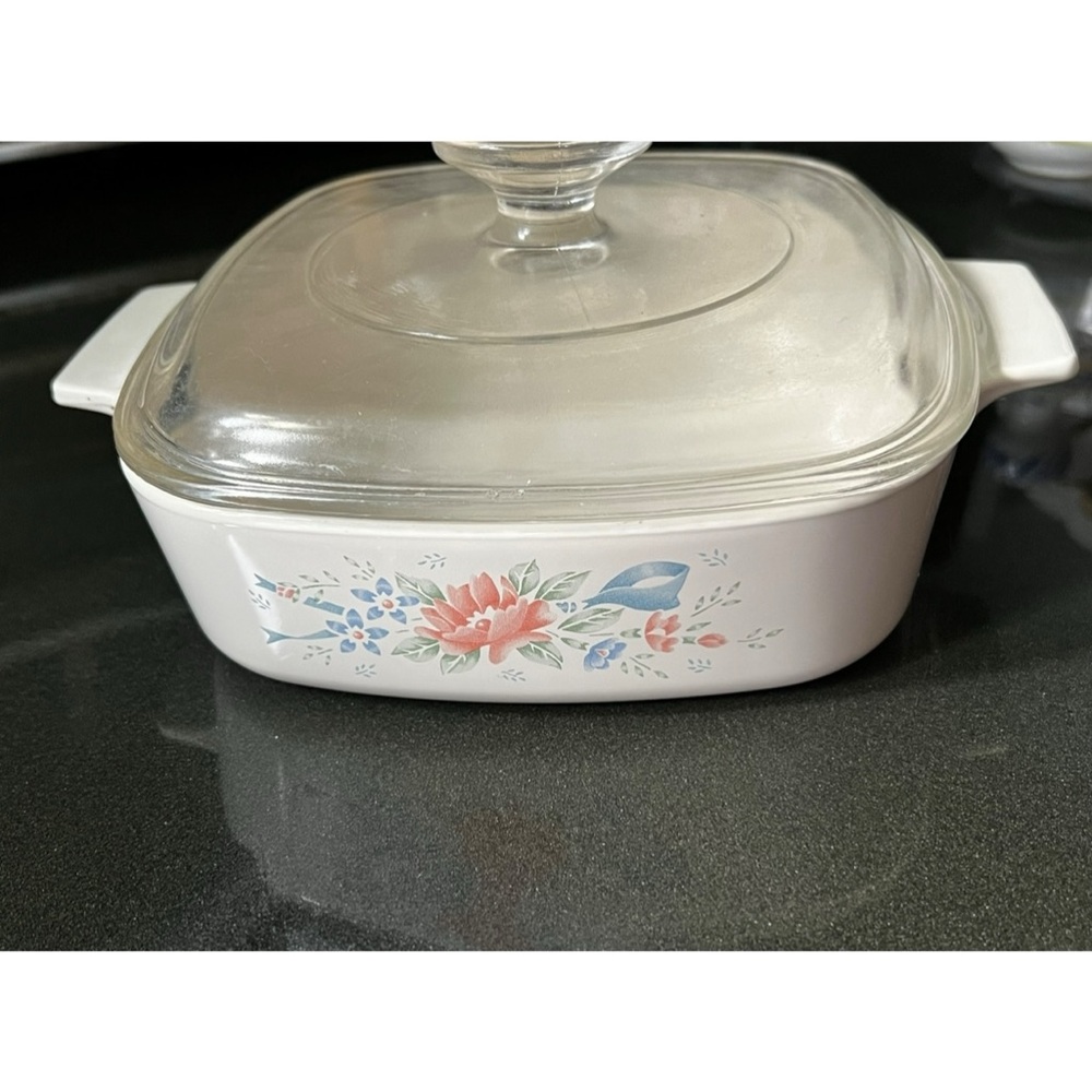 Corningware Corning Ware Symphony Bow Covered Casserole
